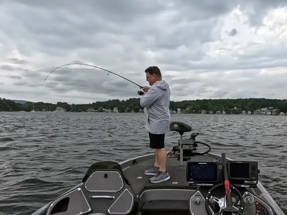 4+ lb smallmouth bass cast-to-catch clip on Lake Champlain