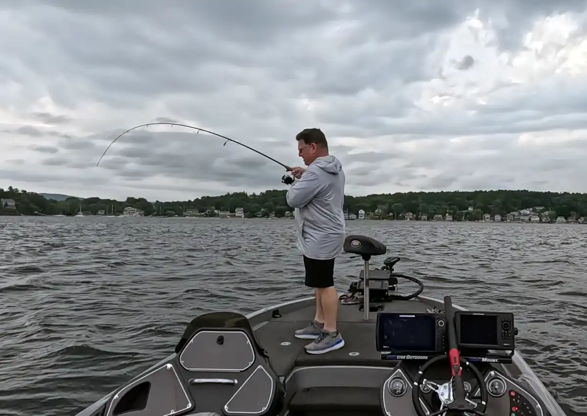 4+ lb smallmouth bass cast-to-catch clip on Lake Champlain